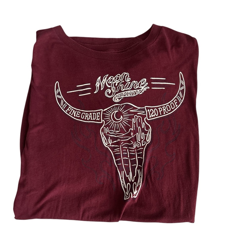 Cowboy 🤠 Burgundy Graphic Tee with Bull Skull Design